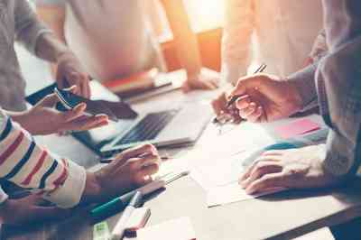 © Alex from the Rock - stock.adobe.com Besprechung